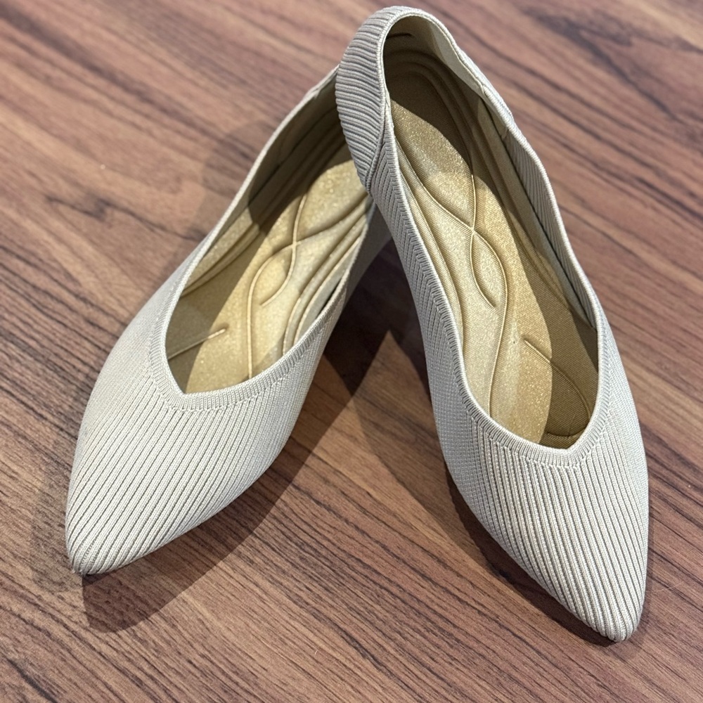Like new: Women's Ballet Flats Shoes Slip On, Pointed Toe, Dressy, Knit